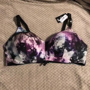 Torrid Tie-dye Wire-free bra, 40D, NWT